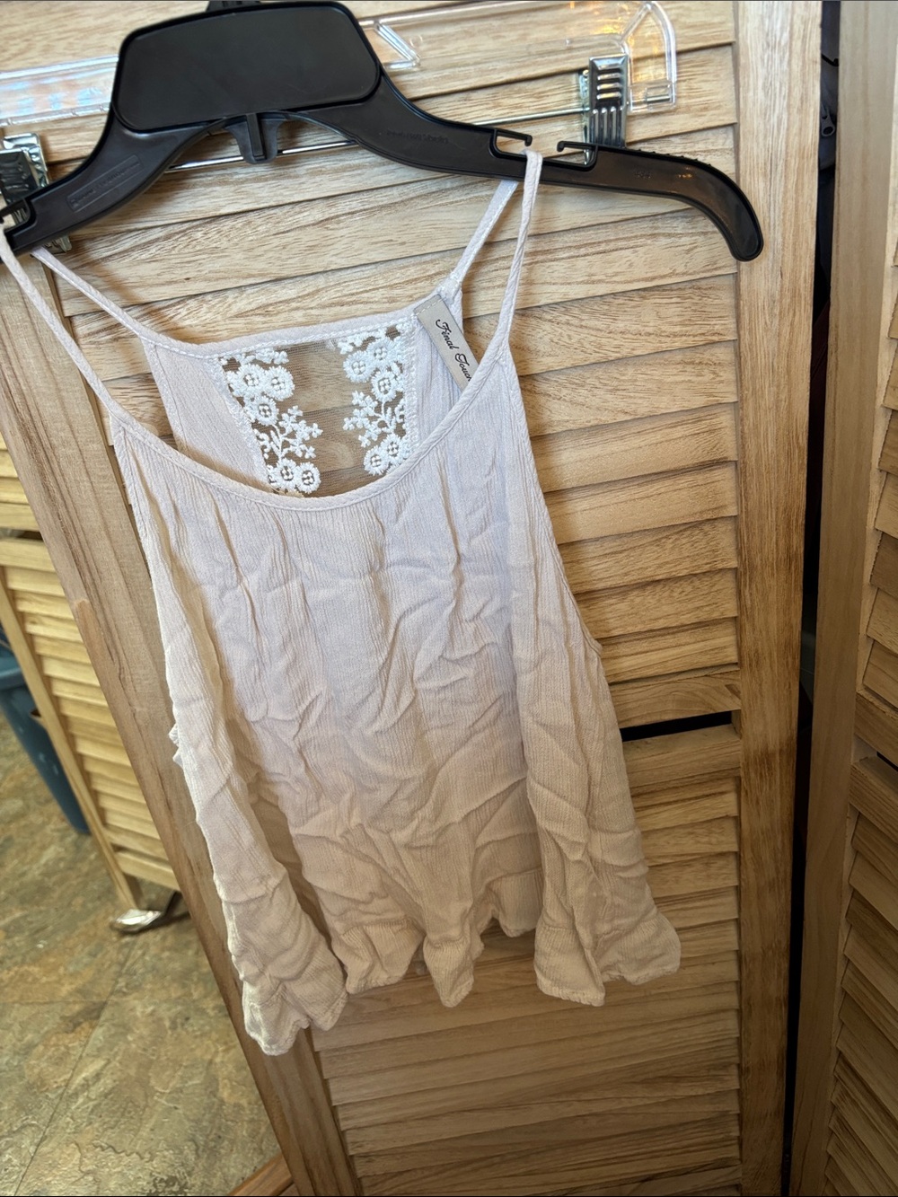 Final Touch Cream Lace-Back Spaghetti Strap Camisole Small